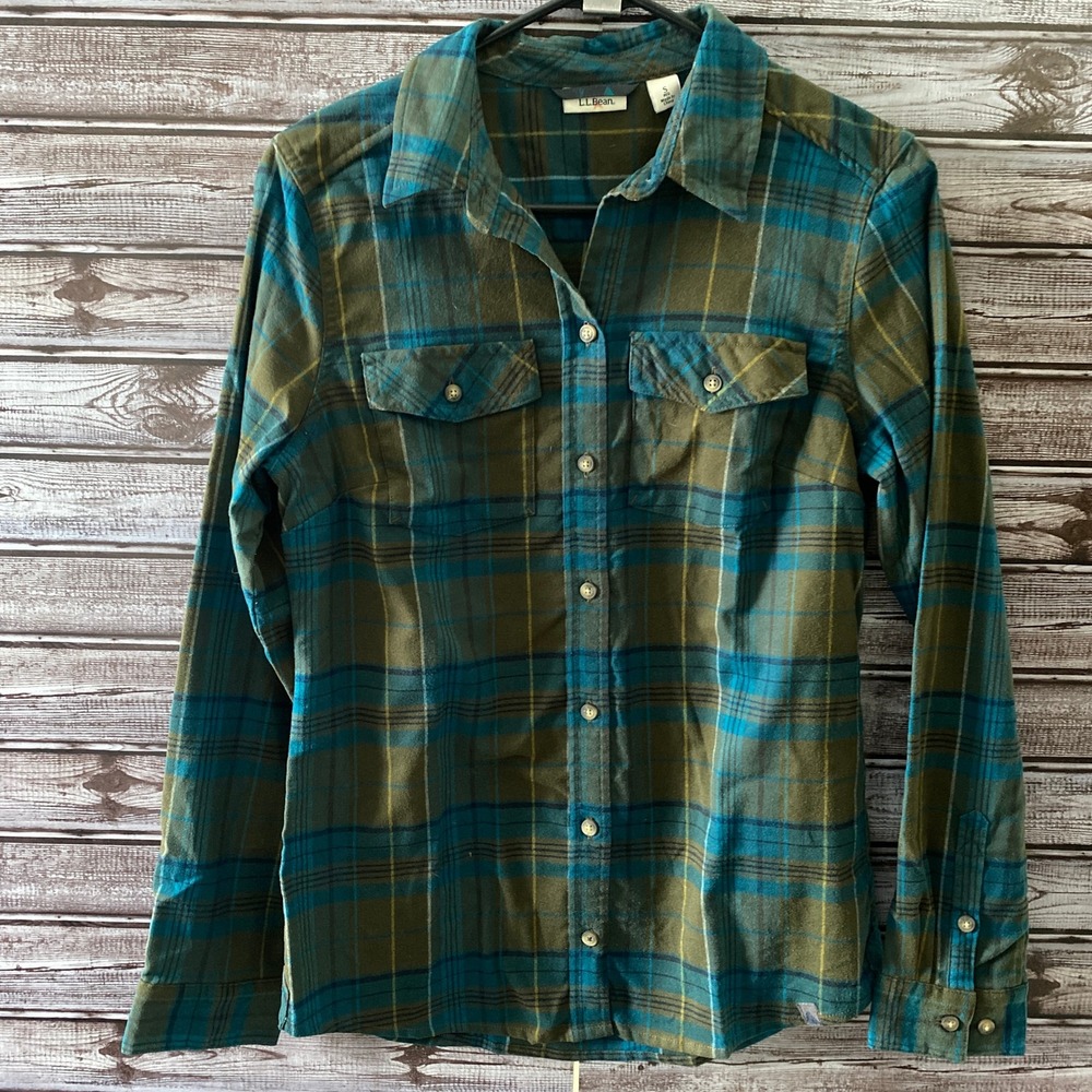 LL Bean Women's Long-Sleeved Button-Down Top Size S‎ Plaid